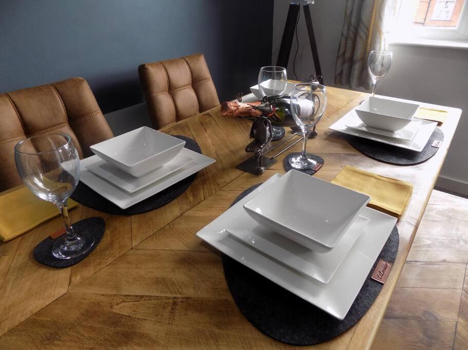 2 Bedroom Luxury City Centre Apt Lincoln Buitenkant foto